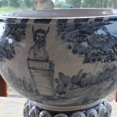 Lot #175: Vintage Tall Made in Italy Fountain Scene Vessel w/ Lid 