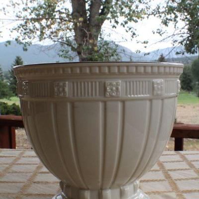 Lot #183: Large LENOXâ„¢ White Porcelain Display Vessel w/ Original sticker Tag Label