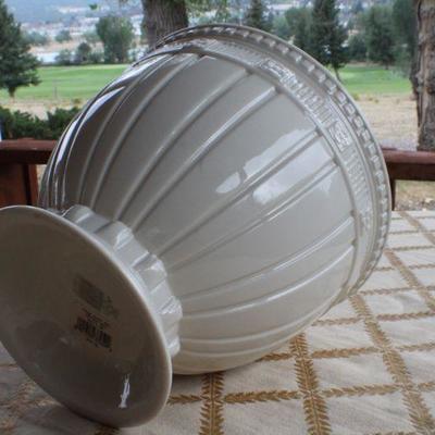 Lot #183: Large LENOXâ„¢ White Porcelain Display Vessel w/ Original sticker Tag Label