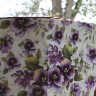 Lot #186: Vintage FORMALITIES by Baum Bros Flower Vase
