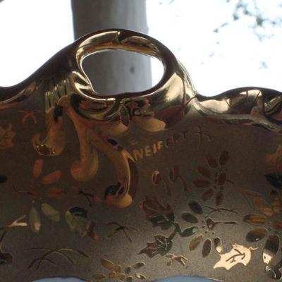 Lot #191: Gold Accent SIGNED Antique Floral Decorative Plate 