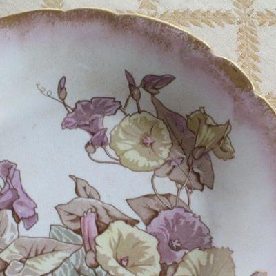 Lot #195: Antique B & Mâ„¢ Fine China Floral Themed Plate 