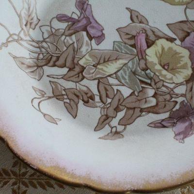 Lot #195: Antique B & Mâ„¢ Fine China Floral Themed Plate 
