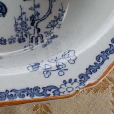 Lot #196: Antique/Vintage WOODS WARE Woods & Sons ENGLAND Serving Dish