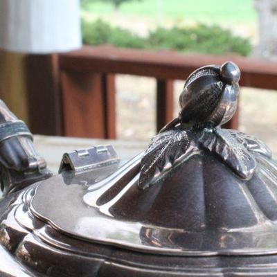 Lot #204: Vintage Heavy Silver Plated HEIRLOOMâ„¢ Melon Theme Teapot w/ Lid