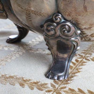 Lot #204: Vintage Heavy Silver Plated HEIRLOOMâ„¢ Melon Theme Teapot w/ Lid