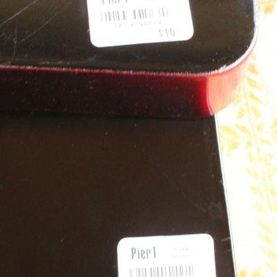 Lot #225: Group of (2) Medium and (1) Large PIER 1â„¢ Trays