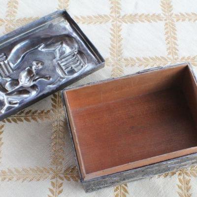 Lot #236: Vintage Made in Japan Metal Shell Trinket/Jewelry Box