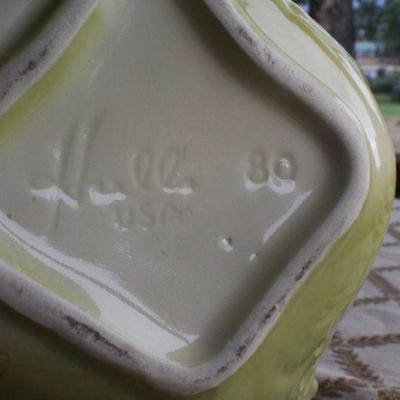 Lot #251: Vintage HULLâ„¢ Pottery Green Duck Dish  