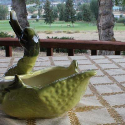 Lot #251: Vintage HULLâ„¢ Pottery Green Duck Dish  