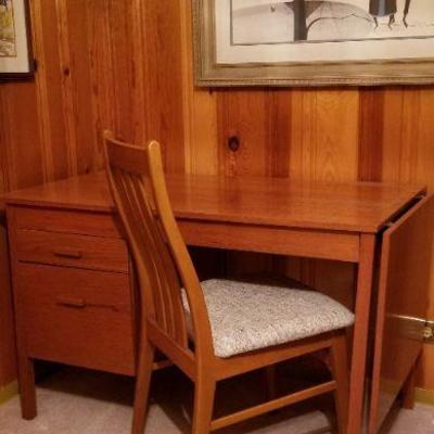 Lot #264: Mid Century Modern Office Desk w/ Drop Leaf and Chair 
