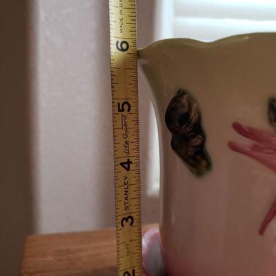 Lot 271: Vintage Hull Pottery Flower Pot