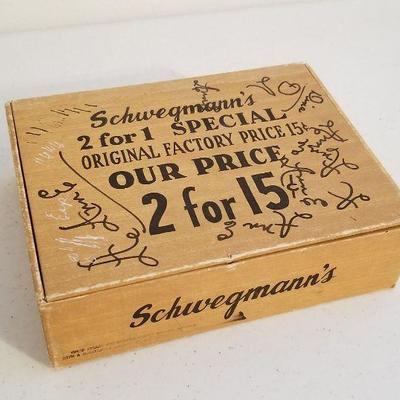 Lot #94  Vintage New Orleans Schwegmann's Cigar Box - Store Display