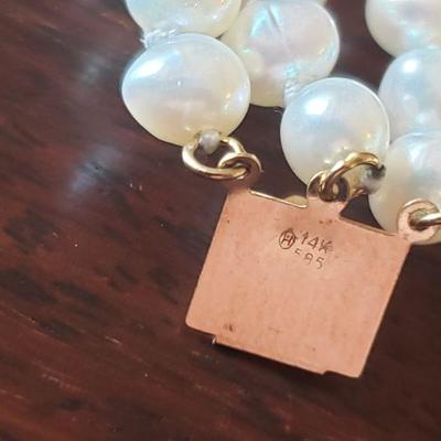 Lot 293: 14k Yellow Gold & Real Pearl 7" Bracelet 