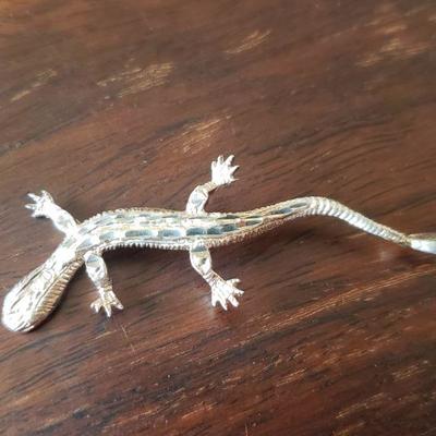 Lot 297: 14k Yellow Gold Gecko 