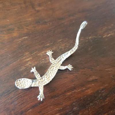 Lot 297: 14k Yellow Gold Gecko 