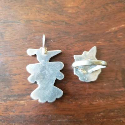 LOT 298: Native American Inlay Stone & Sterling Pendant and Ring Set