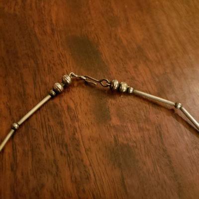 Lot 309: Navajo Bird Fetish 16.5" Necklace 