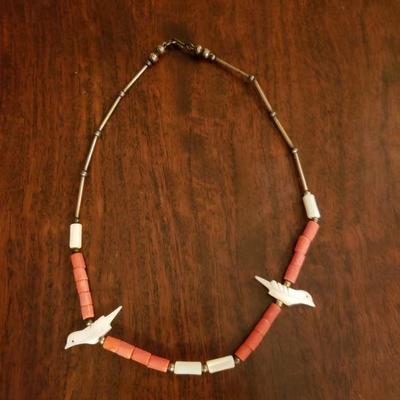 Lot 309: Navajo Bird Fetish 16.5" Necklace 