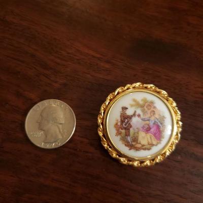 Lot 320: Antique Limoges Brooch