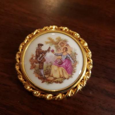 Lot 320: Antique Limoges Brooch