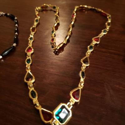 Lot 325: Vintage Necklace Lot