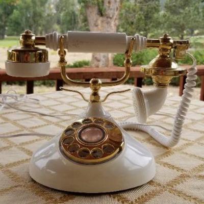 Lot #336: Vintage RADIO SHACK Rotary Telephone