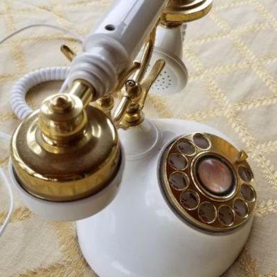 Lot #336: Vintage RADIO SHACK Rotary Telephone