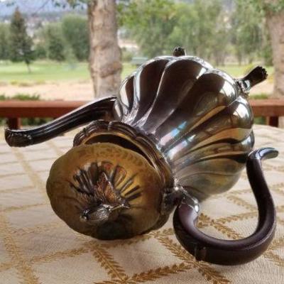 Lot #337: Vintage HEIRLOOM Melon Teapot Silverplated