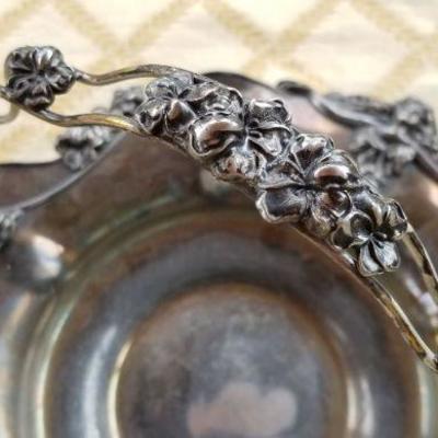 Lot #342: Vintage Silver Plated Serving Dish w/ Handle