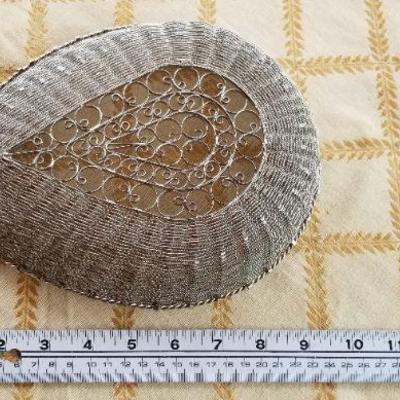 Lot #361: Vintage Wire Mesh Assorted Creations