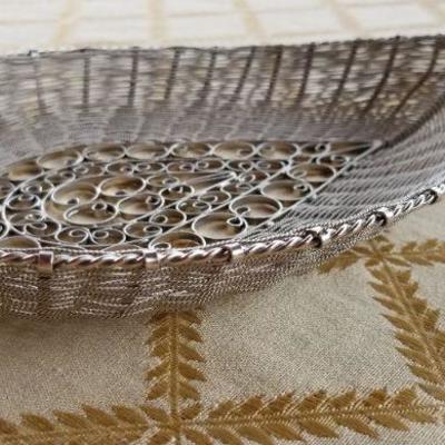 Lot #361: Vintage Wire Mesh Assorted Creations