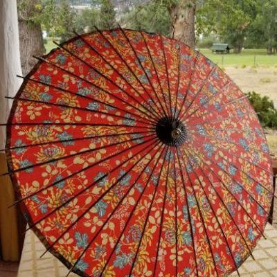 Lot #375: Vintage Asian Umbrella 