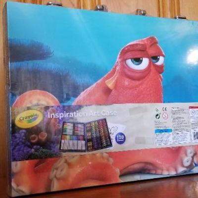 Lot #382: Finding Dory Inspirational Art Kit NEW