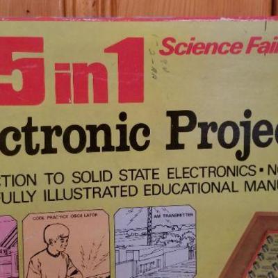 Lot #395: Vintage 65 in 1 Electronic Project Kit