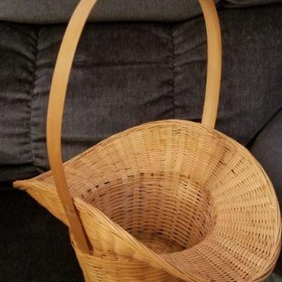 Lot #400: Group of small Assorted Baskets