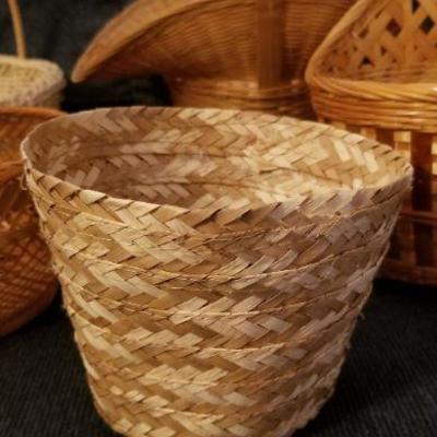 Lot #400: Group of small Assorted Baskets