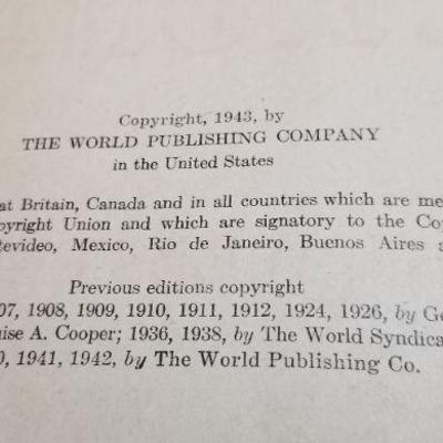 Lot #409: Vintage 1943 WEBSTER'S Dictionary Hardback Reference 376 pages