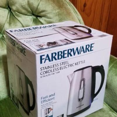 Lot #419: FABERWARE Stainless Steel Cordless Electric Kettle