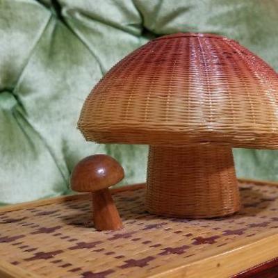 Lot #423: Vintage Peoples Republic Of China Woven MUSHROOM Theme Basket