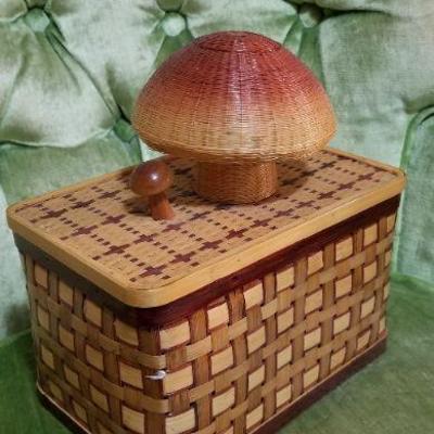 Lot #423: Vintage Peoples Republic Of China Woven MUSHROOM Theme Basket