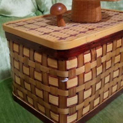Lot #423: Vintage Peoples Republic Of China Woven MUSHROOM Theme Basket