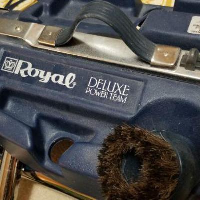 Lot #425: Royal Deluxe Vacuum Cleaner