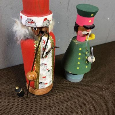 #15 GERMANY Smokers Wooden Figurines
