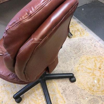 #63 NICE Brown Leather Office Chair 