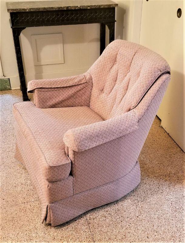 Lot 109 Lazy Boy Swivel Rocker Rose Upholstery