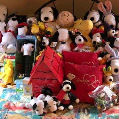 Lot #195 Large Lot Of Peanuts Character Collectibles 
