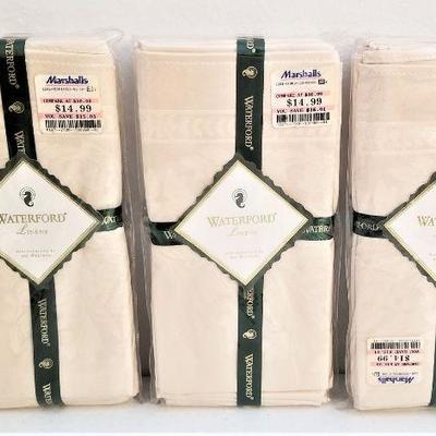 Lot #122  3 Unopened Packages of Waterford Dinner Napkins