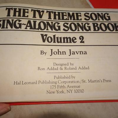 1985 The TV Theme Song Sing-Along Song book 