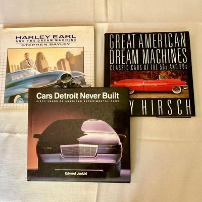 #152   CAR BOOKS  HARLEY EARL DREAM MACHINE & CARS DETROIT NEVER BUILT